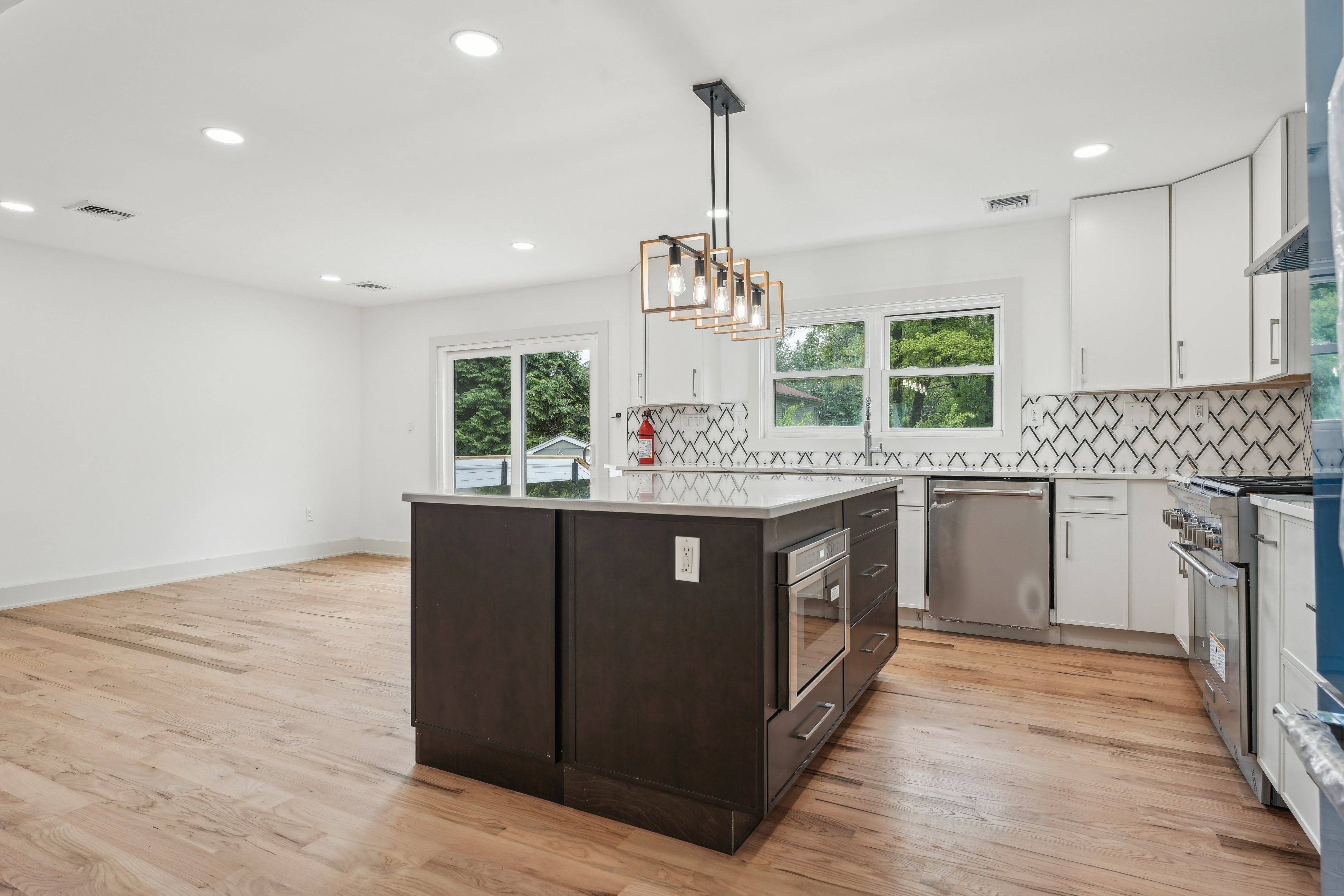 25 Sterling Drive Livingston NJ kitchen photo 11